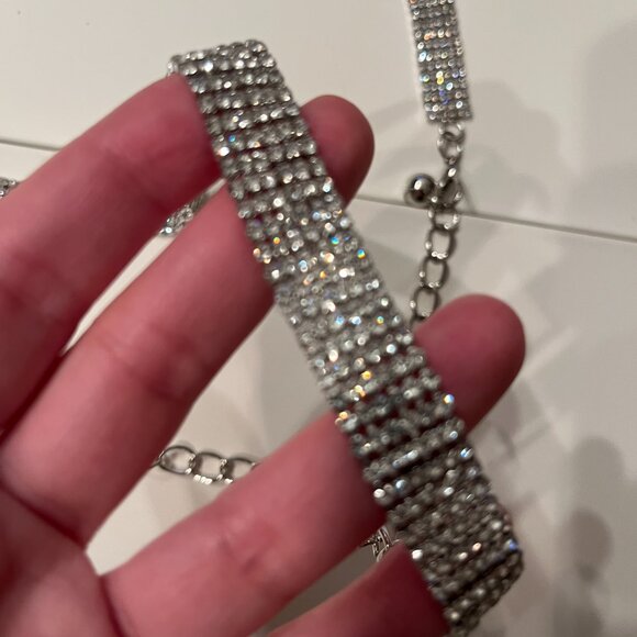 Rhinestone Chain Belt – Adjustable Silver Statement Accessory ✨ - Picture 4 of 14